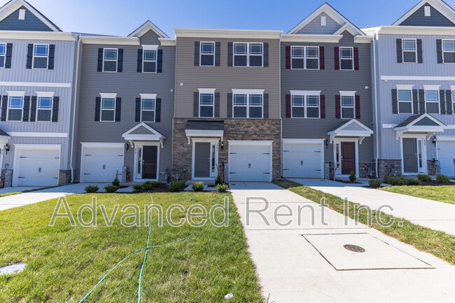 Primary Photo - 821 Magnolia Ridge Ct