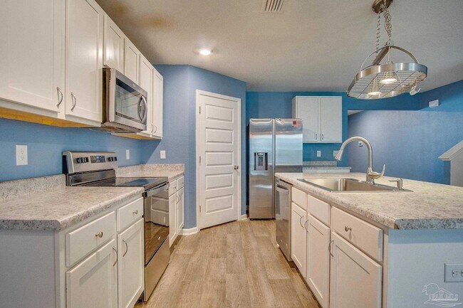 Building Photo - 10589 Queens Gate Cir