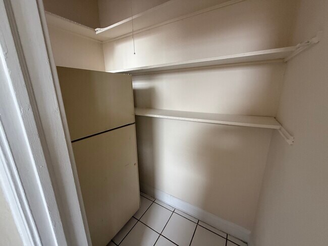 Building Photo - 2142 Gunderson Ave