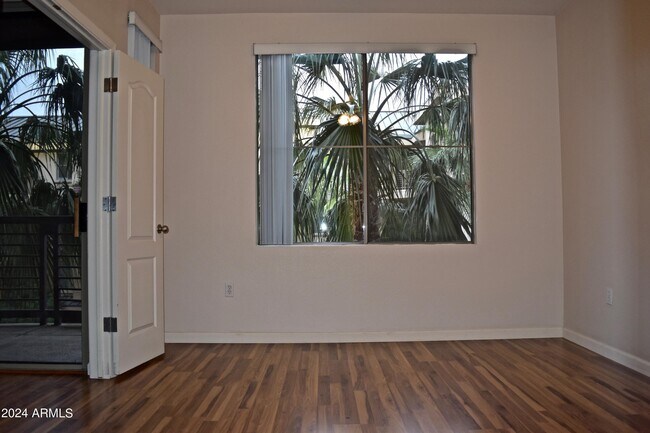 Building Photo - 1701 E Colter St