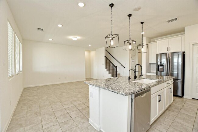 Building Photo - 17709 Shafer Dr