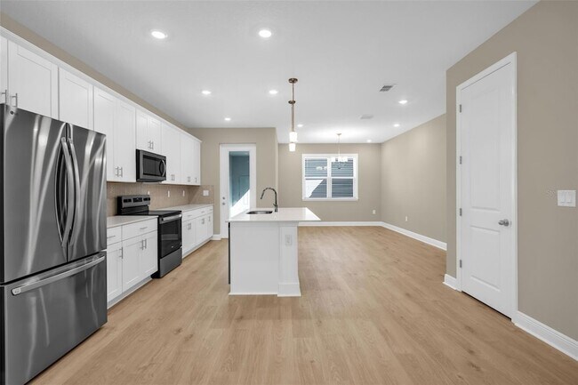 Building Photo - 17013 Haggerty Hollow Dr