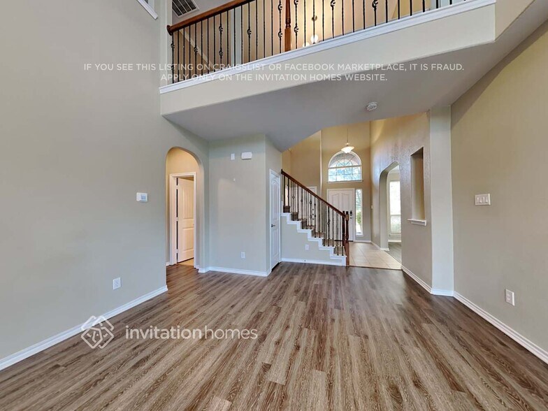Building Photo - 2222 Whitney Dr