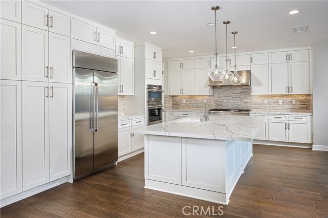 Building Photo - 2017 Picasso