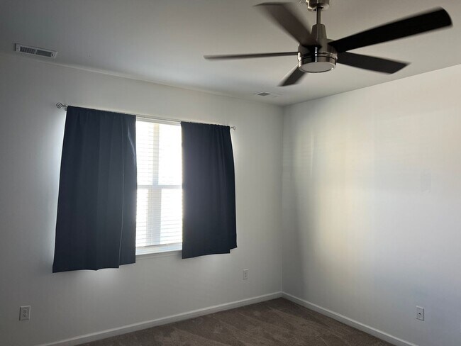 Building Photo - Four-Bedroom, Three-Bath, Unfurnished Hous...