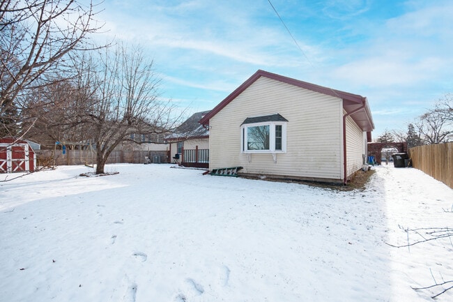 Building Photo - 317 Arapahoe Trail