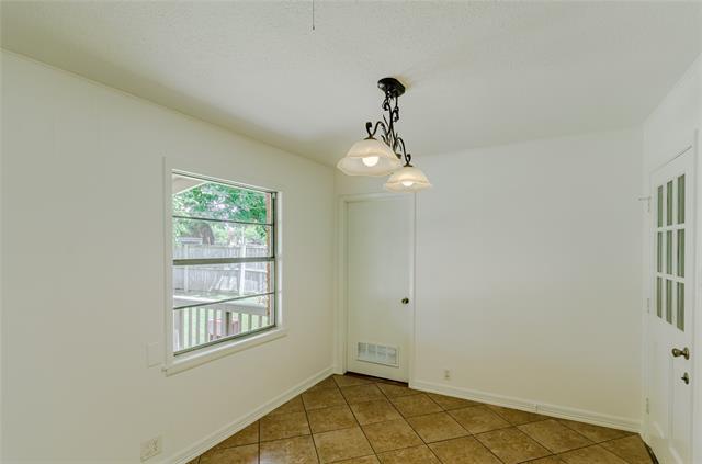 Building Photo - 816 S Burdette Ave