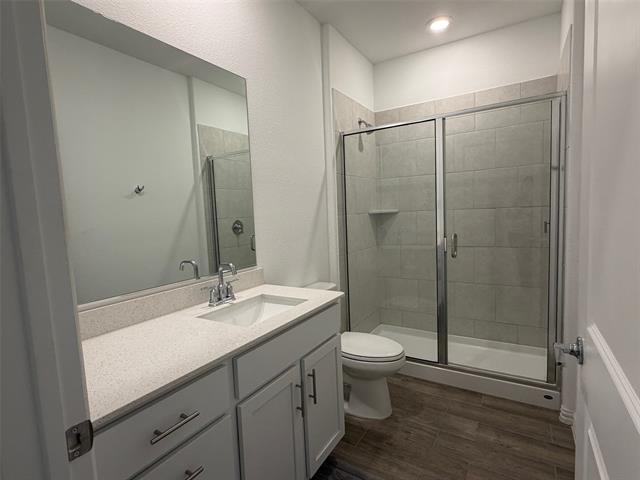 Building Photo - 1033 Rosebay Dr