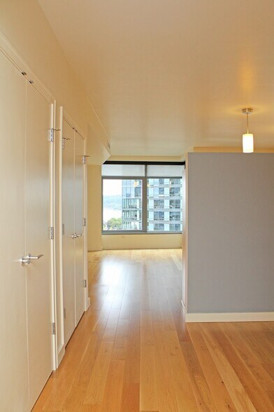 Building Photo - 3601 S River Pkwy