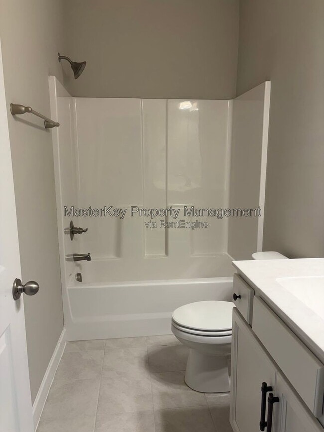 Building Photo - 727 Carraway Garden Dr