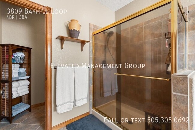 Building Photo - 3809 Bay Hill Loop SE