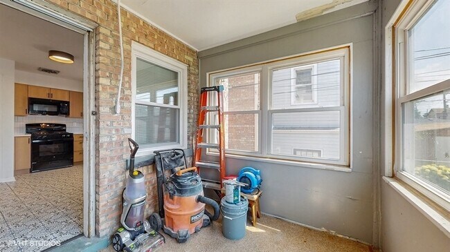 Building Photo - 4614 N Central Ave