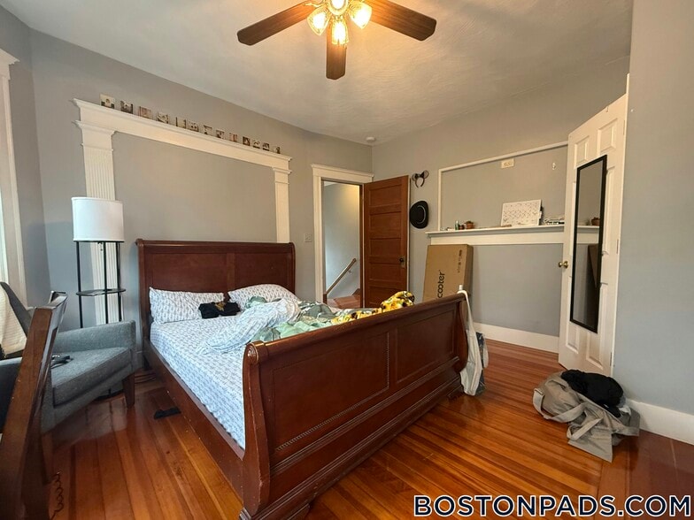 Building Photo - 121 Lowell St