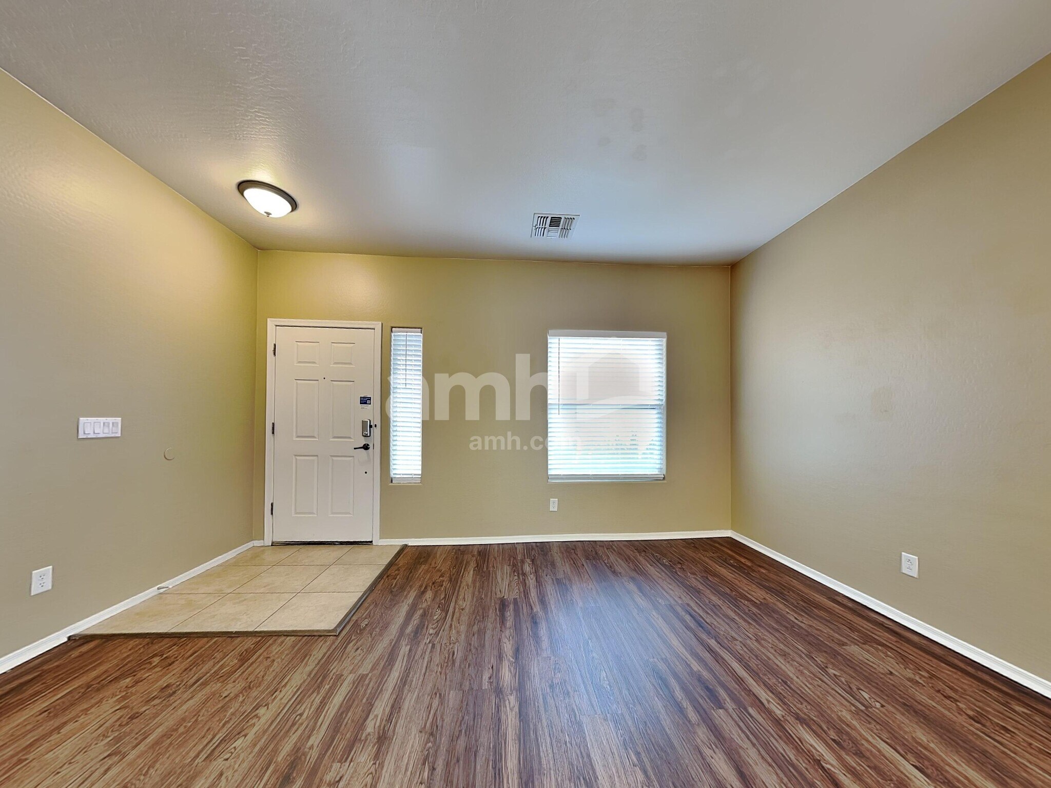 Building Photo - 11709 W Jefferson St