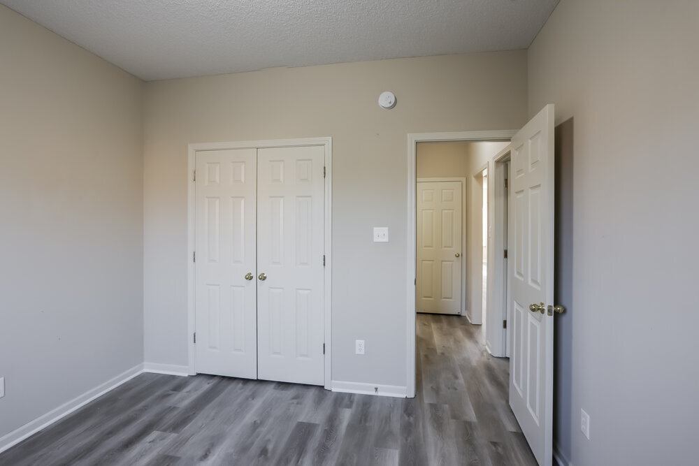 Building Photo - 1129 Red Fern Cir E