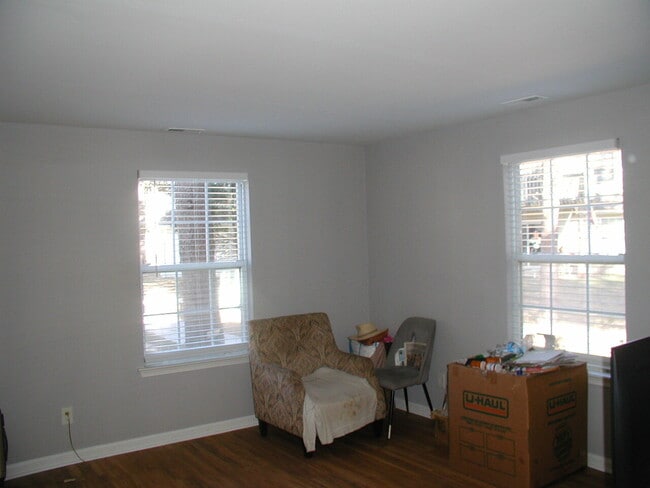 Building Photo - Villages at Berkley - Two bedroom two bath...