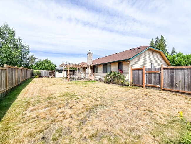 Building Photo - 3BD 2BA Rambler
