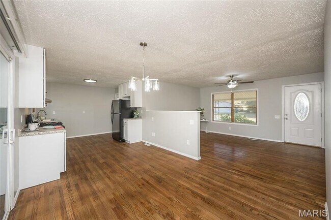 Building Photo - 1060 Kingsbrook Ln