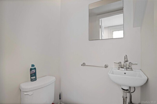 Building Photo - 30 Summit St