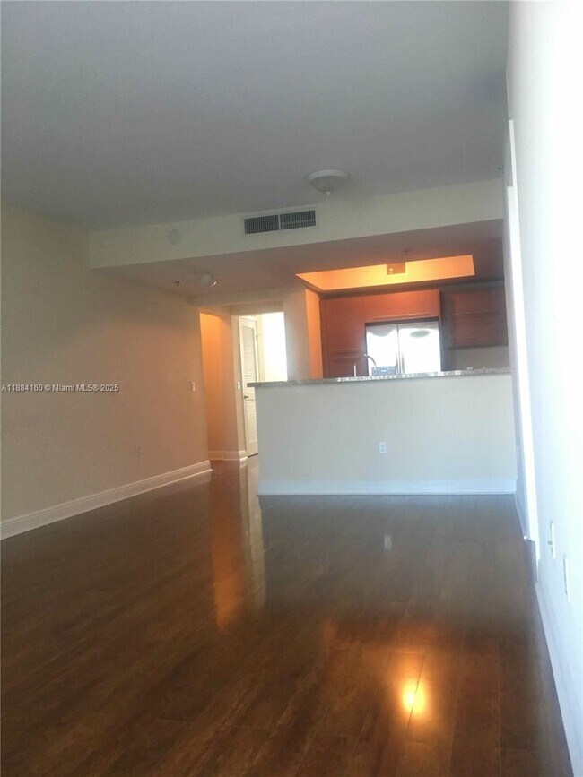 Building Photo - 2641 N Flamingo Rd