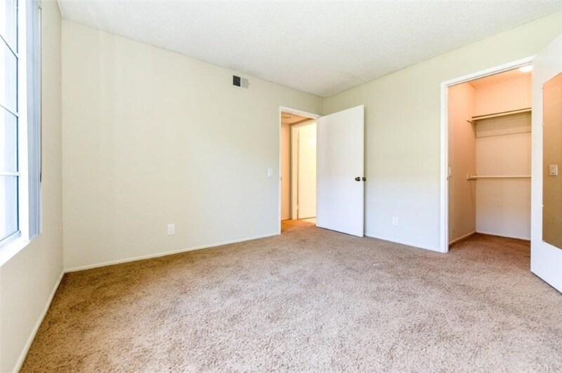 Building Photo - 123 Oxford