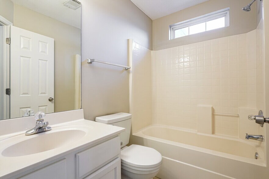 Building Photo - 820 Thomas Bay Ct