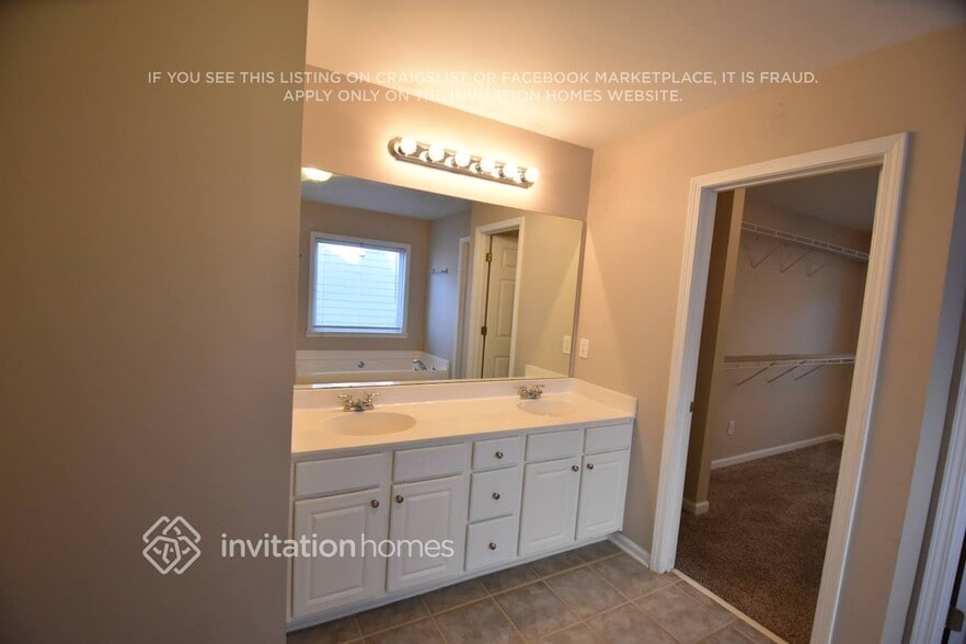 Building Photo - 507 Waterfall Dr