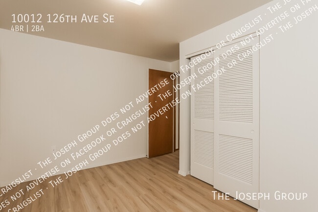 Building Photo - 10012 126th Ave SE