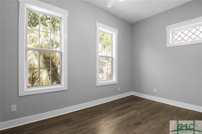 Building Photo - 608 W 37th St