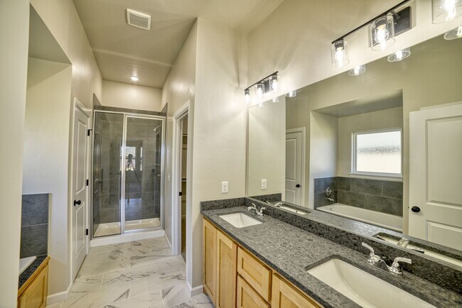 Building Photo - Brand New Home In Washington!