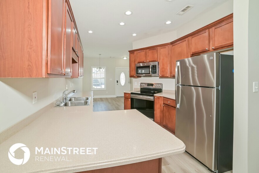 Building Photo - 7011 Echo Hill Way