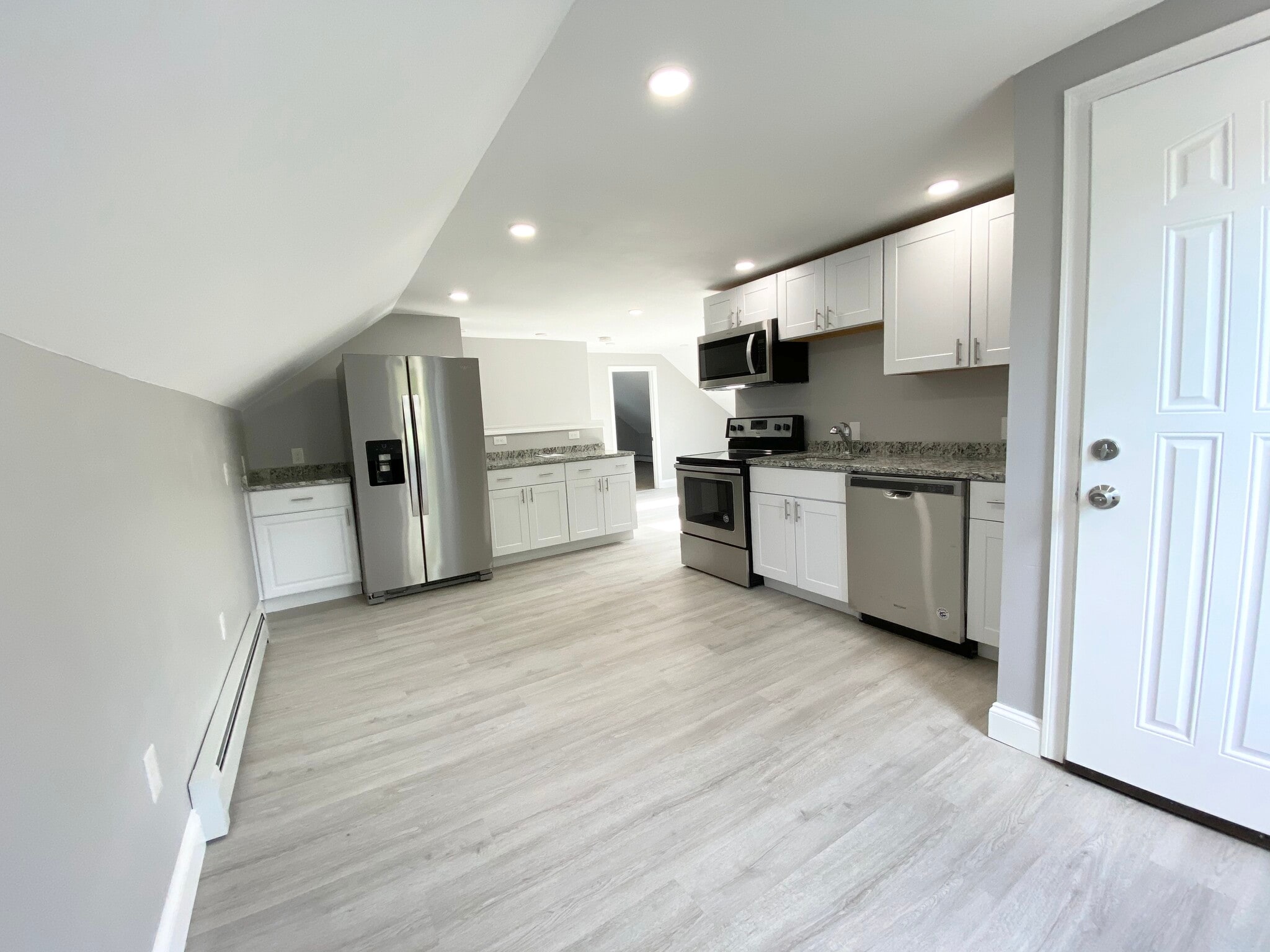 Building Photo - 286 Kimball St