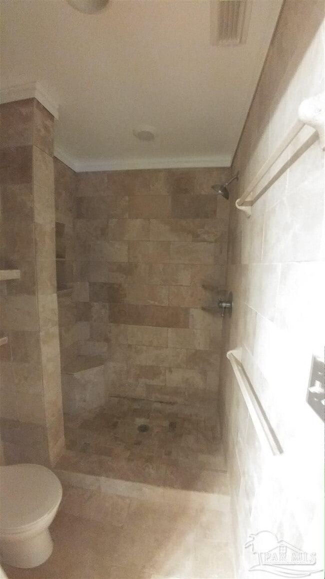 Building Photo - 4435 Roxborough Pl