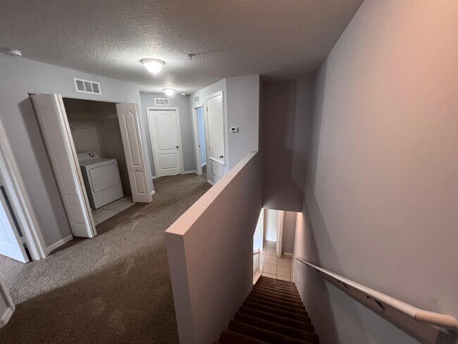 Building Photo - 1873 Chatham Pl Dr