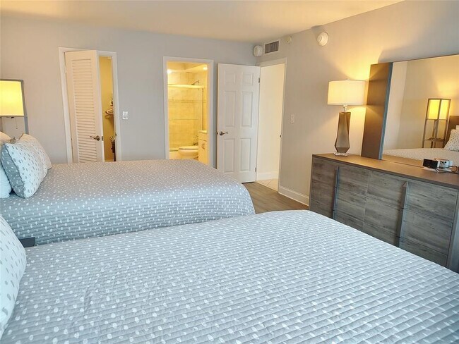 Building Photo - 133 N Pompano Beach Blvd