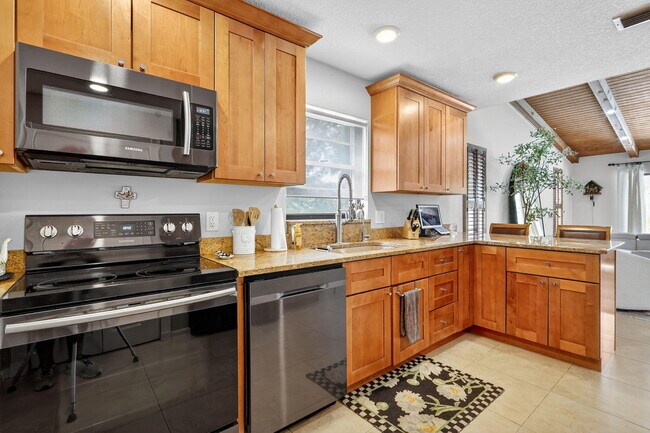Building Photo - 11294 Pine Valley Dr