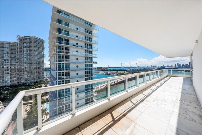 Building Photo - 540 West Ave