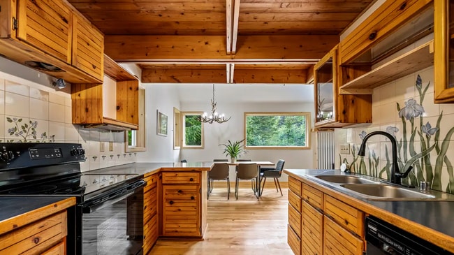 Building Photo - 33749 Wolf Trail Ln