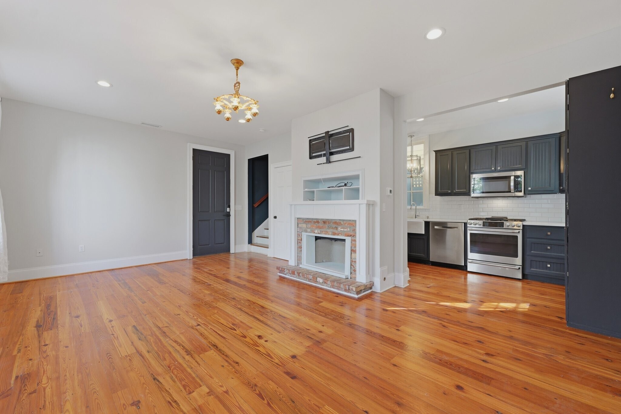 Building Photo - 9 Bogard St