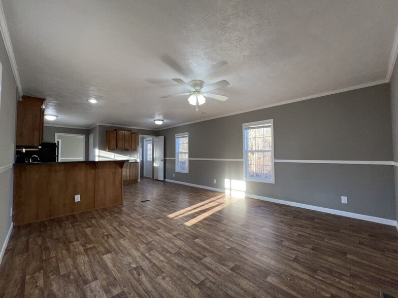 Building Photo - 237 Field Pine Dr