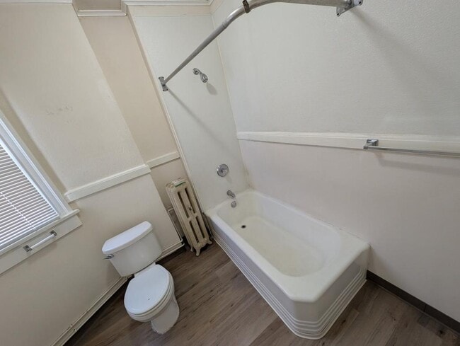 Building Photo - 124-134.5-1345 Hamilton St