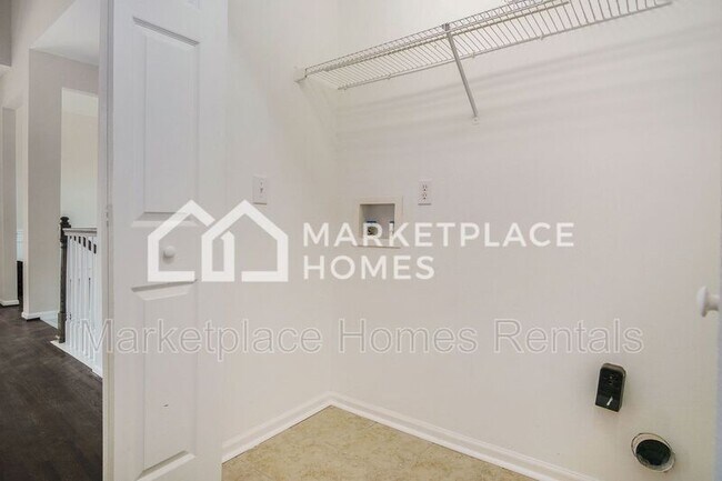 Building Photo - 2090 Old Cahaba Pl