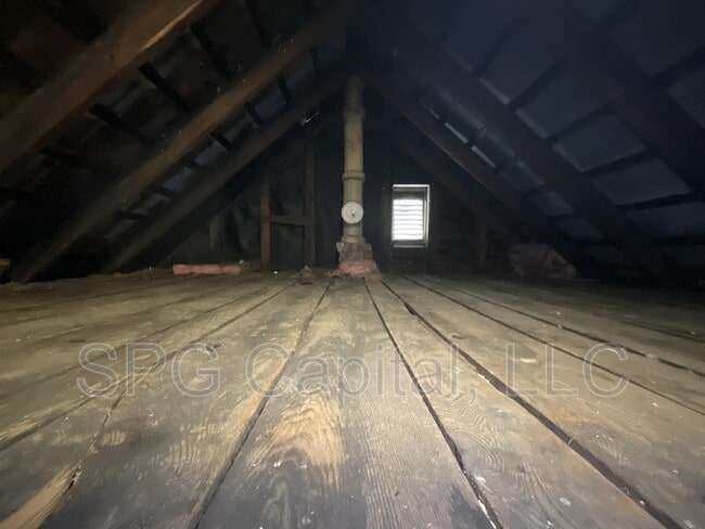 Building Photo - 401 E Neff Ave