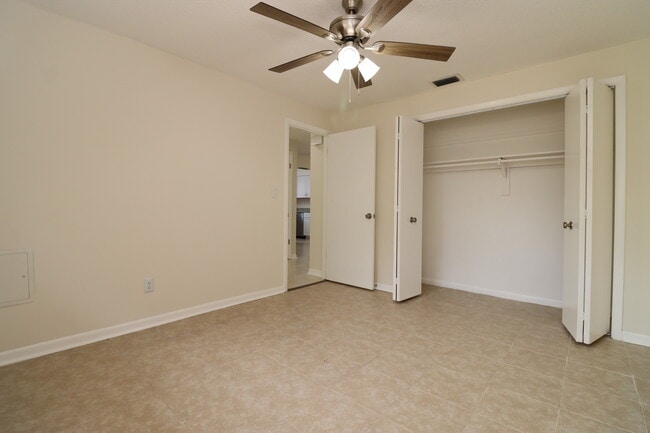 Building Photo - 1232 Amble Ln