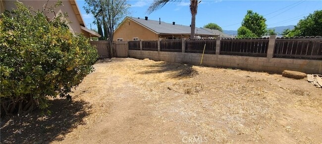Building Photo - 421 Royal Cir