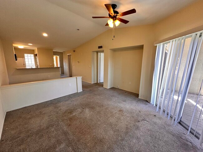 Building Photo - 4815 Via Palm Lakes