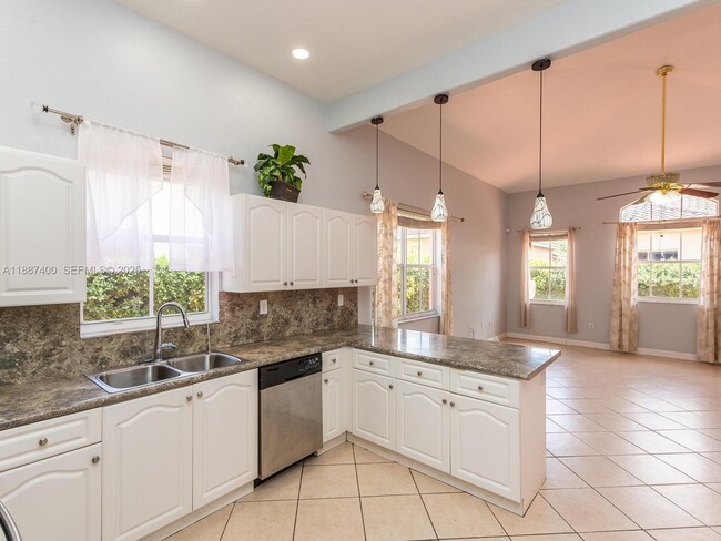 Building Photo - 16230 SW 36th St