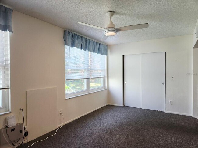 Building Photo - 2358 Ecuadorian Way