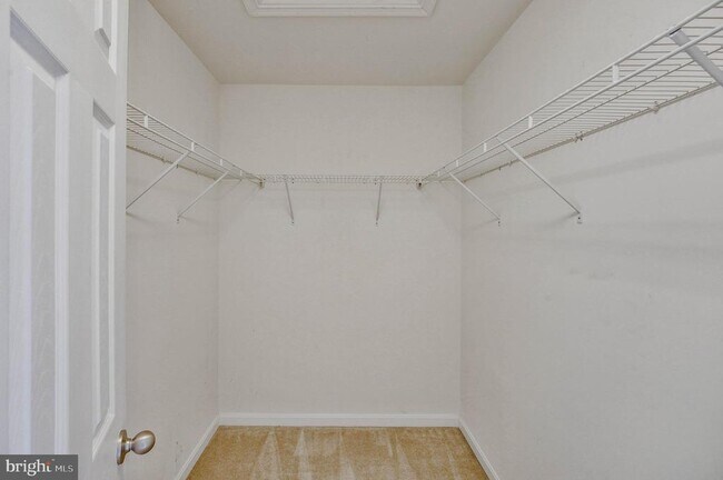 Building Photo - 3461 Eagle Ridge Dr