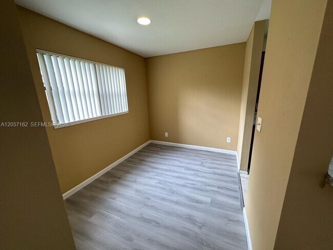 Building Photo - 4047 NW 87th Ave